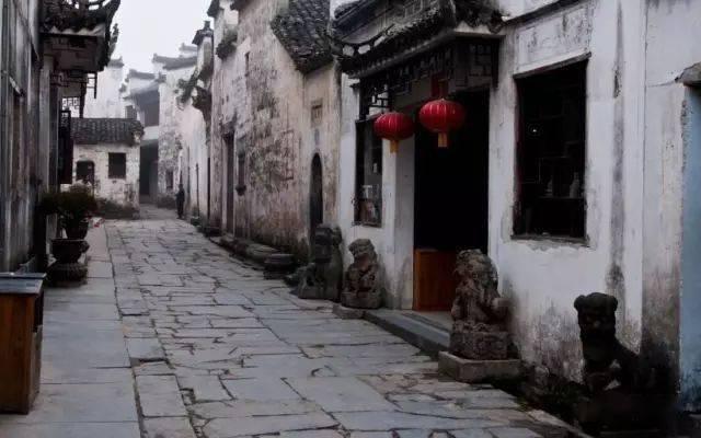 这个急性咽喉炎警报务必去医院